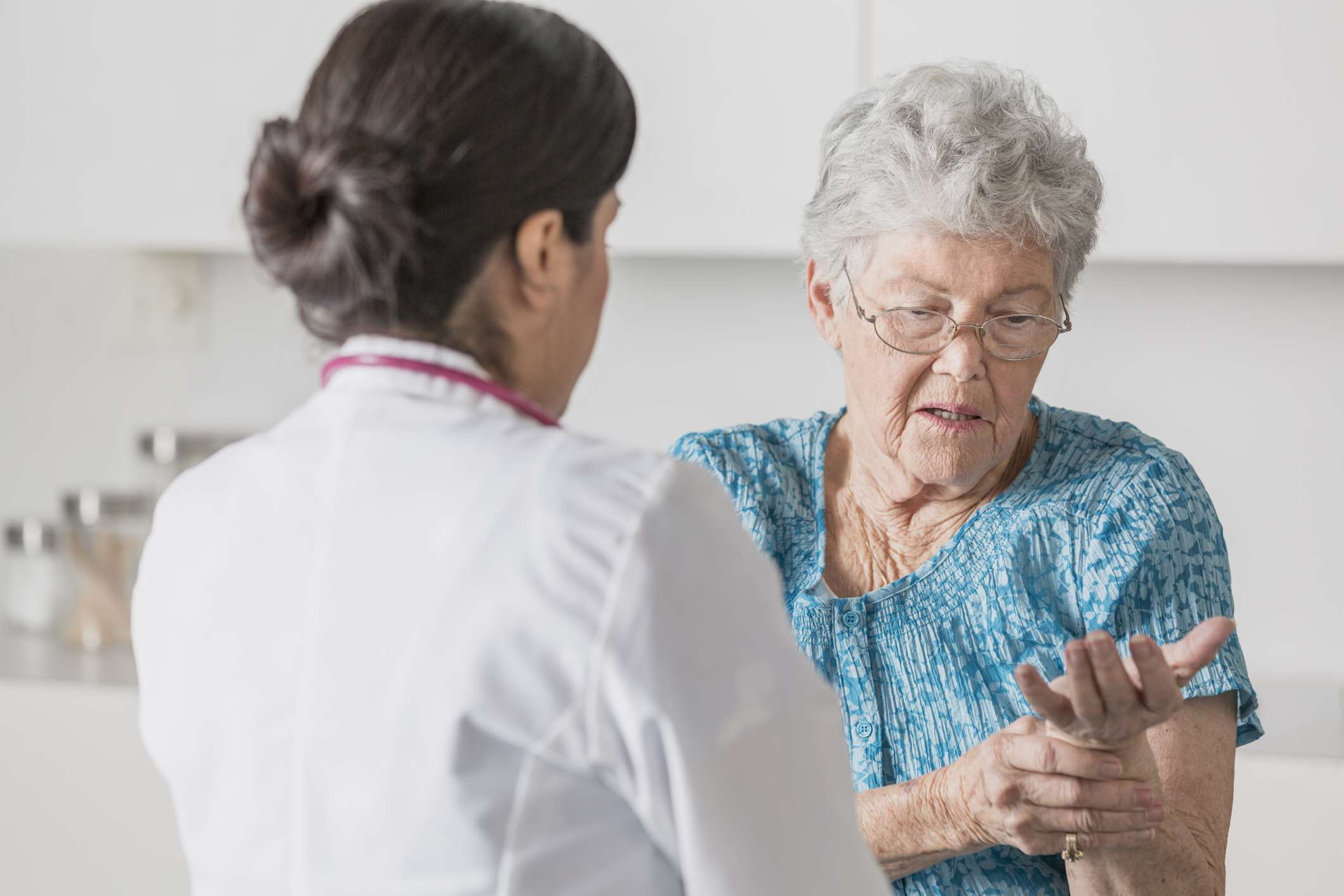 10+ Ways To Reduce Tingling After Surgery Fast