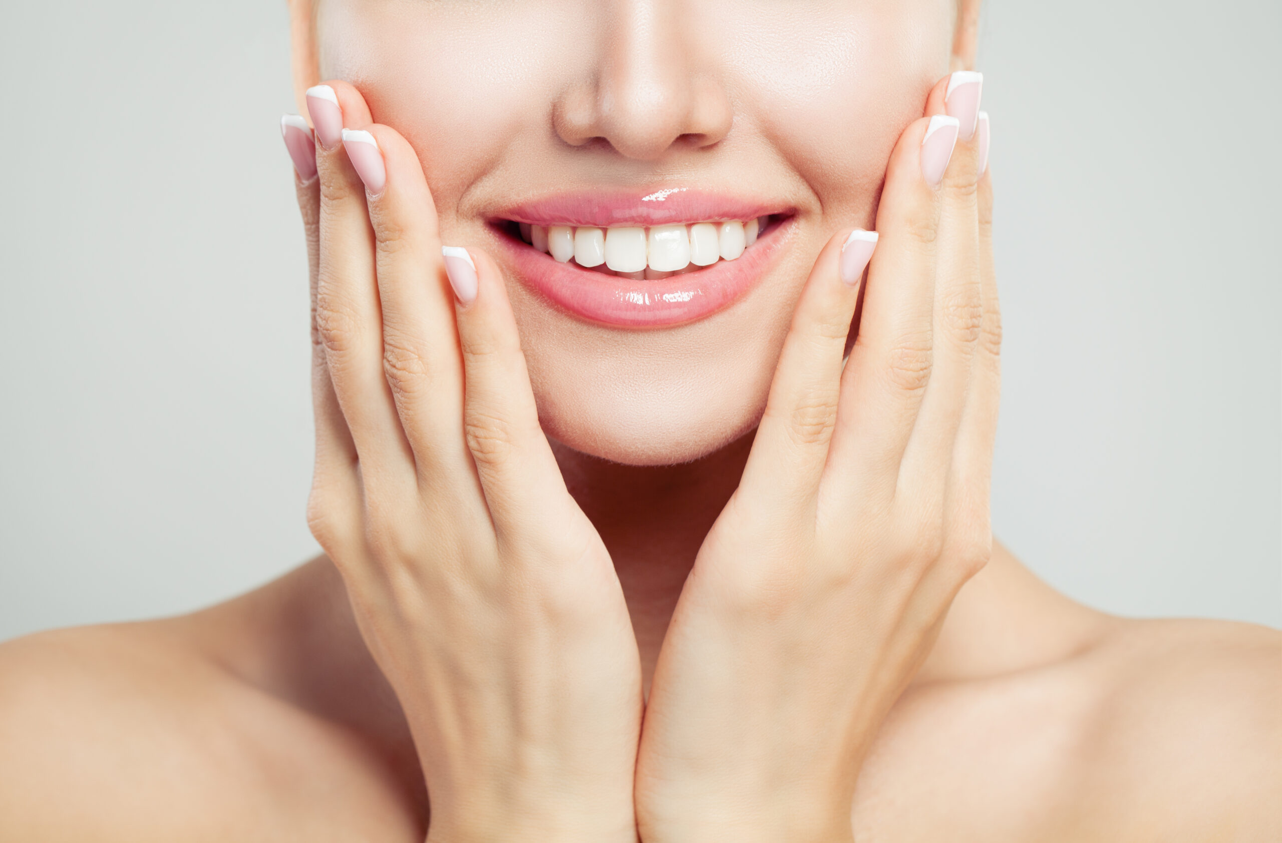 8 Tooth Veneers Pros That Boost Smile
