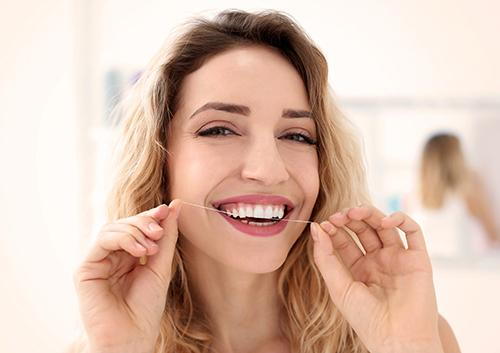 How To Stop Bleeding When Flossing? Easy Fixes