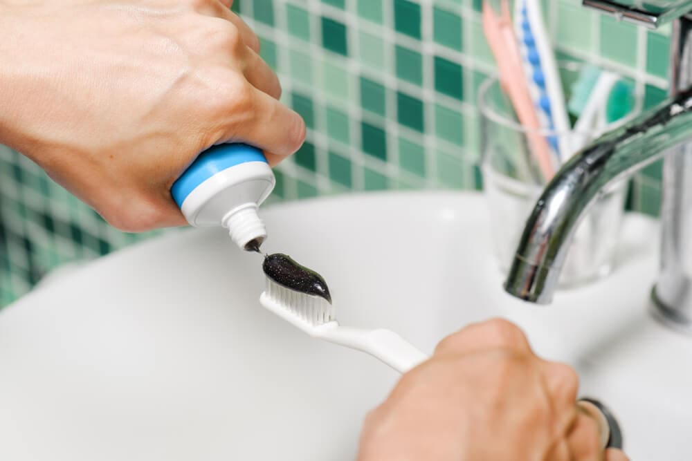 Orange Peel: Whitens Teeth With Toothpaste