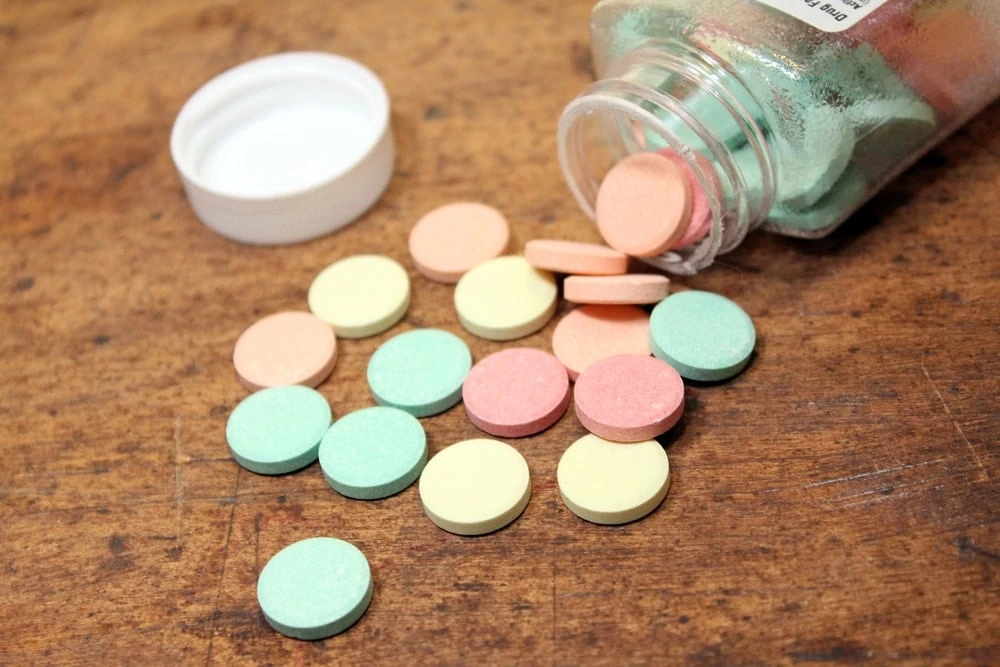 What Happens When Taking Adderall With Tums? Safe Combos